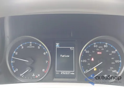 2018 Toyota Rav4 Le z USA, uszkodzony, nr VIN JTMZFREV8JJ167247